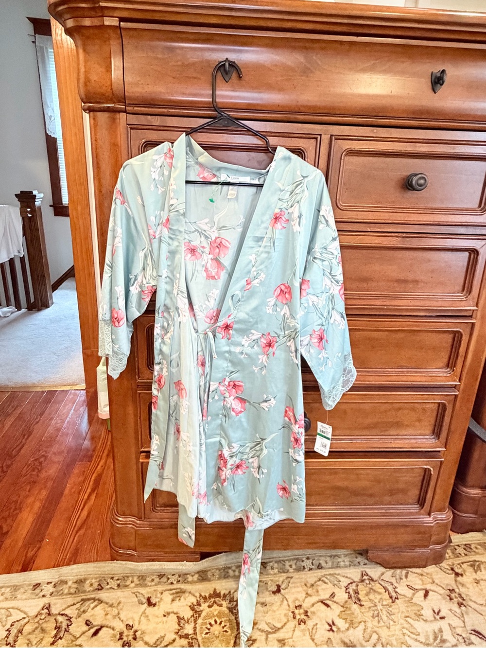 NWT Flora by Flora Nikrooz Floral Satin Wrap Robe Lace Trim Large - Picture 2 of 9